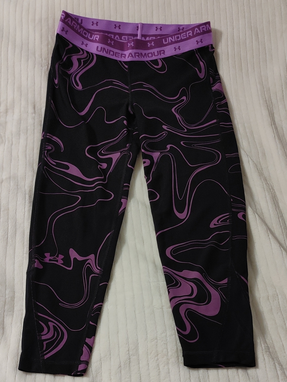 Under Armour Black & Purple Swirl Performance Leggings - Kids Y LG